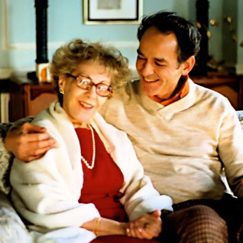 HELEN SCHUCMAN Y WILLIAM THETFORD (Bill)